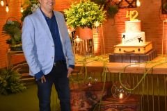 Post-Aniversario-Dr.-Irismar-Andade-Dr.-Anselmo-Andrade-e-Erika-Paredes-24_17_04_2022