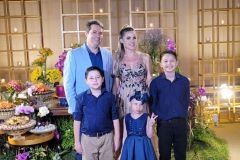 Post-Aniversario-Dr.-Irismar-Andade-Dr.-Anselmo-Andrade-e-Erika-Paredes-26_17_04_2022