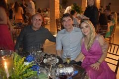 Post-Aniversario-Dr.-Irismar-Andade-Dr.-Anselmo-Andrade-e-Erika-Paredes-49_17_04_2022