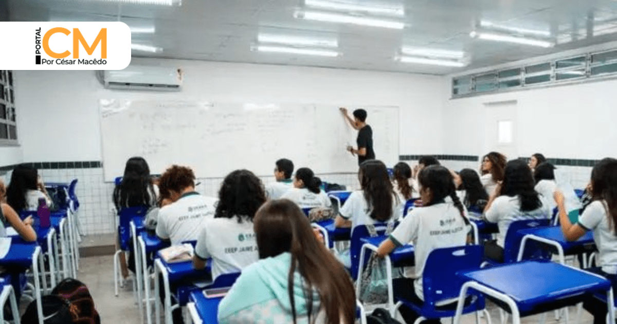 Elmano sanciona leis que incluem empreendedorismo e prevenção à violência no currículo escolar no CE
