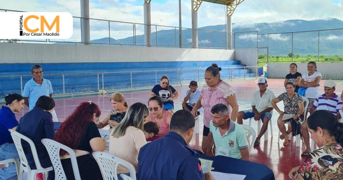 Moradores de Pedra de Fogo recebem serviços do projeto Cidadania na Base