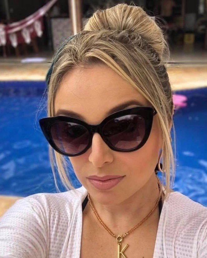 KELLYANE 11