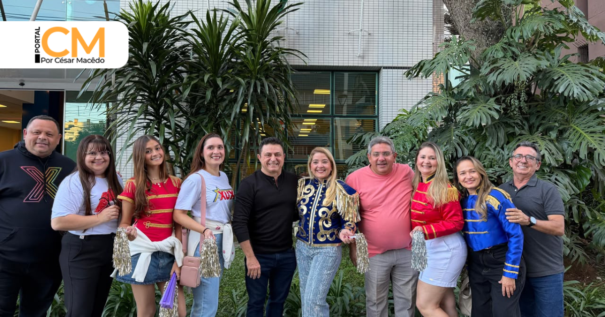 Grupo de amigos prestigia o espetáculo “Xuxa”: O último Voo da Nave”, em Curitiba